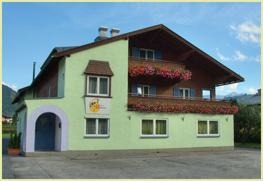 Pension Miracle Zell am See Exterior photo